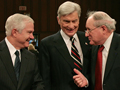 Gates talks with key senators