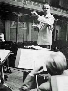 Tchaikovsky 1812 overture essay