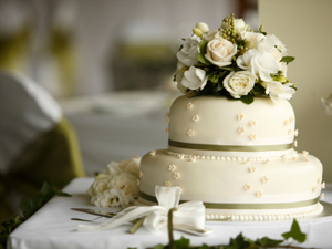 Wedding cake decorated with flowers 