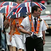 Members of the Protestant Orange Order in ... 