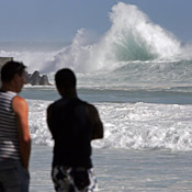 Giant waves break on the coast of Saint-Leu. 