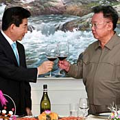 Korean leaders toast 