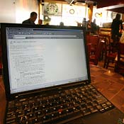 A laptop at a web cafe fails to get online 