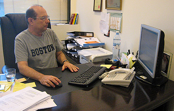 
                Ilan Charsky, a lawyer who helps clients apply for Polish citizenship.
                                    (Daniel Estin)
                                