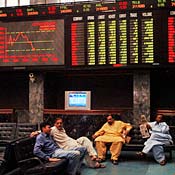 Pakistani traders at Karachi Stock Exchange 