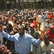 Kenyan refugees receive clothing 