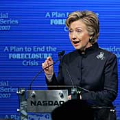 Sen. Hillary Clinton delivers economic speech 