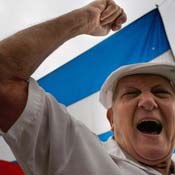 Cuban-American celebrates Castro's resignation 