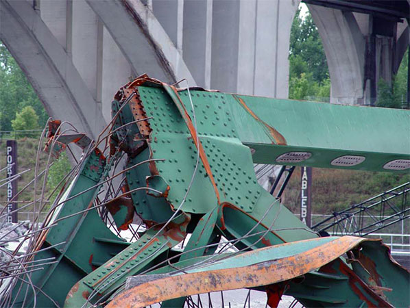 I-35w Mississippi River Bridge. The I-35W bridge over the