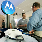 A phone display at a Motorola store 