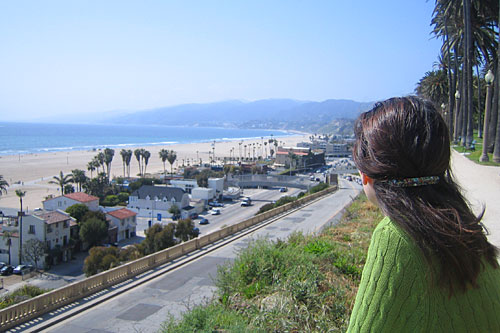 
                    What's to worry about? Sonja Lyubomirsky reminds us all to remember what's good about our lives, and not  descend into self-criticism.
                                            (Bill Radke)
                                        