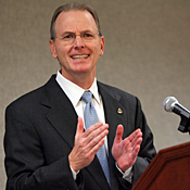 American Airlines CEO Gerard Arpey says he takes full responsibility for flight cancellations as a result of grounded American Airlines MD-80 aircraft during a press conference April 10, 2008,  in Fort Worth, Texas.