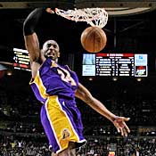Kobe Bryant dunks 