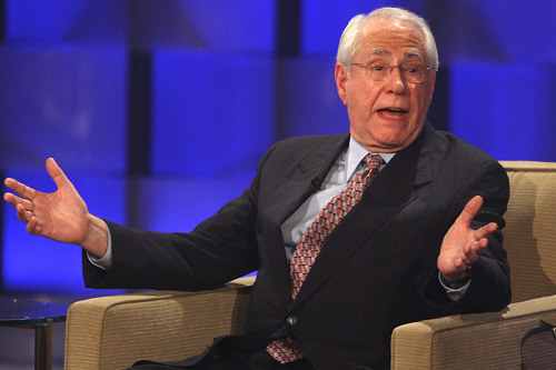 Mike Gravel speaks at the Visible Vote '08 Presidential Forum in Los Angeles, Aug. 9, 2007 -- back when he was still a candidate for the Democratic nomination.
(Robyn Beck/AFP/Getty Images)