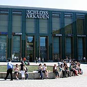 A new addition connected to a replica of a palace that was bombed in Braunschweig, Germany, in a World War II firebombing raid. The remants were demolished in 1960 and rebuilt in 2007 as the facade to a mall.
