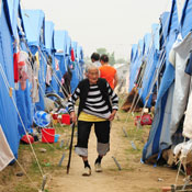 tent shelter china earthquake 