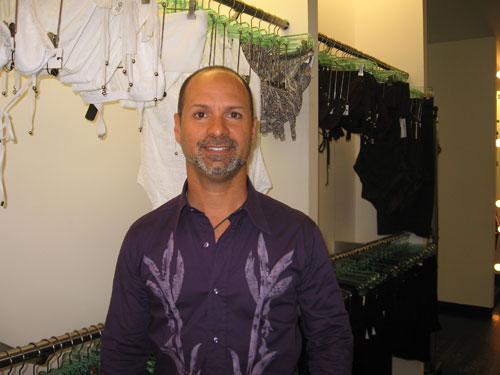 
                Eduardo Lora is the manager of Shan in Miami Beach.
                                    (Trina Sargalski)
                                