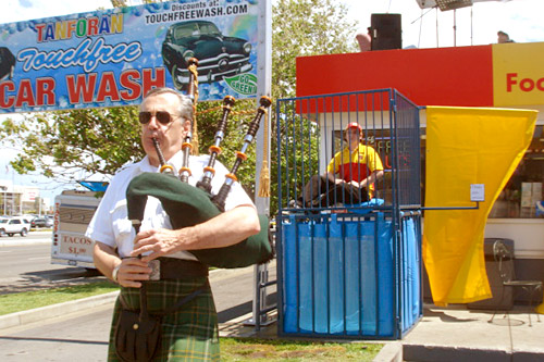 
                    Every weekend, the Tanforan Shell station in San Bruno, Calif., offers live music, a chance to dunk an employee and free car washes to customers who can offer the best 30-second rant about gas prices.
                                            (Courtesy  Bobak Bakhtiari)
                                        