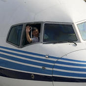 Pilot waves on flight from China to Taipei 