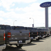 ford trucks dealership 