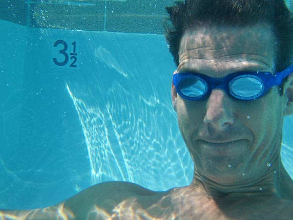 
                Kai Ryssdal gets his picture taken underwater.
                                    (Marketplace)
                                