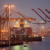 Container ship at Port of Long Beach 