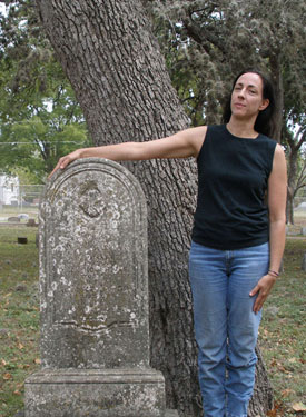 
                Jeanine Plumer of Austin Ghost Tours & Haunted Texas.
                                    (Dennis Foley)
                                