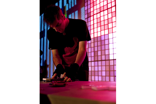 
                    Nullsleep performing at Blip Festival 2007.
                                            (D. Yee)
                                        
