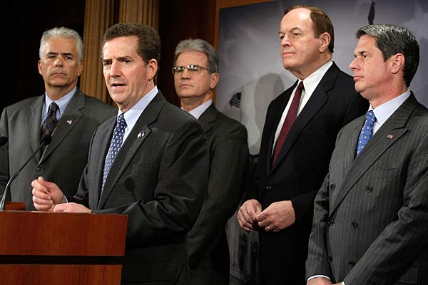 
                Sen. Jim DeMint (R-SC) speaks at a press conference about Republican lawmakers' opposition to the auto bailout. Others, from left, are Senators John Ensign (R-NV), Tom Coburn (R-OK), Richard Shelby (R-AL) and David Vitter (R-LA).
                                    (Alex Wong/Getty Images)
                                