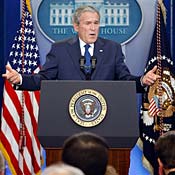 Bush holds final press conference. 