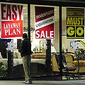 Retail sales plunge amid recession 