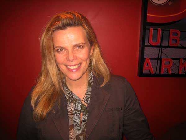 
                Laura Robinson, professional game designer
                                    (Caitlin Carroll)
                                