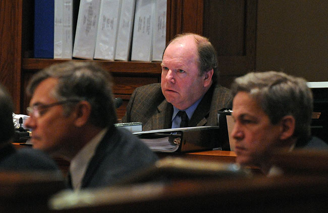 Former Senator Norm Coleman's attorney Tony Trimble on the left, Joe Mansky Ramsey County Elections Manager and Norm Coleman during Minnesota's U.S. Senate vote recount trial in St. Paul, Minn., at the Minnesota Judicial Center on March 9 , 2009 (Pool Photo)