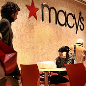 Csutomers leave a Macy's in Chicago 