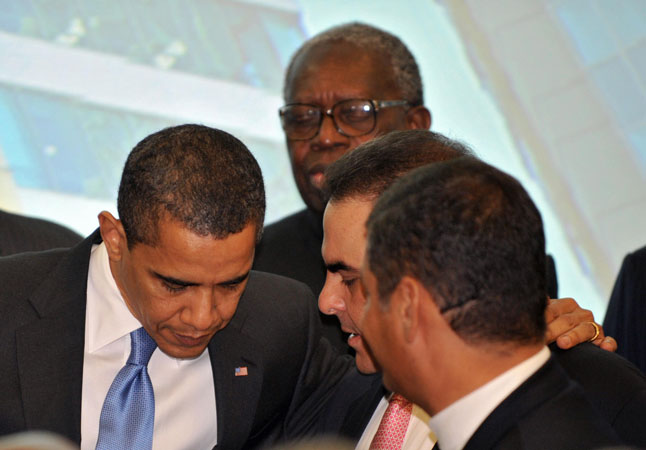 president obama in el salvador. US President Barack Obama(L)