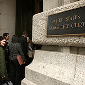 Lawyers with Chrysler documents line up for court 