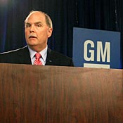GM CEO Fritz Henderson announces bankrputcy 