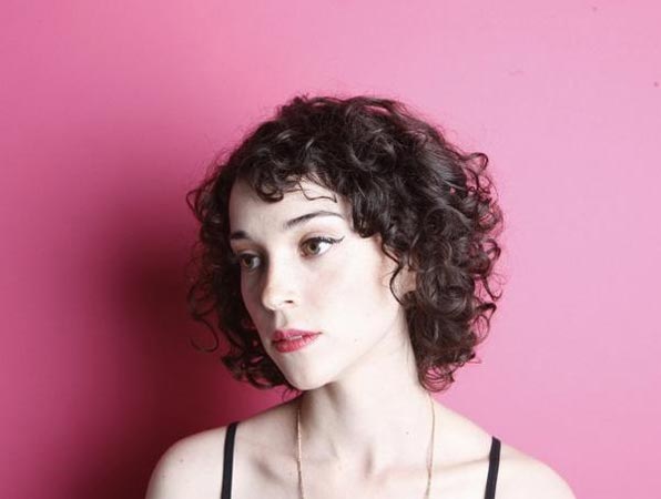 Annie Clark - Wallpaper Image