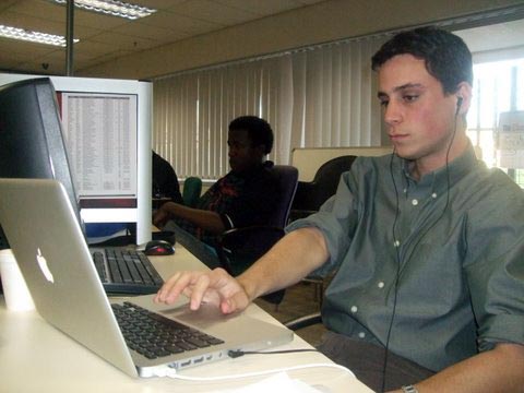 
                Benjamin Bradlow at work for The Times of Johannesburg.
                                    (Gretchen Wilson)
                                