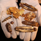 Pieces of the Staffordshire Hoard 