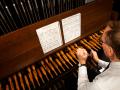 Playing the carillon