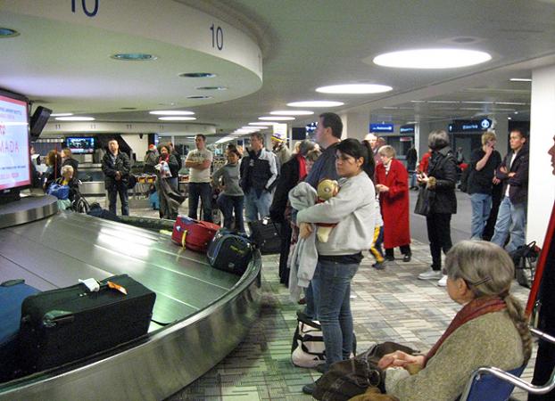 [Image: 20100105_retrieving-luggage_33.JPG]