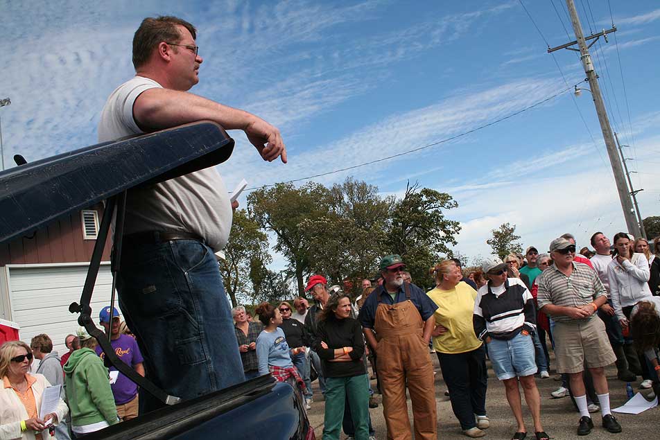 Zumbro Falls residents allowed back in, wait for disaster declaration