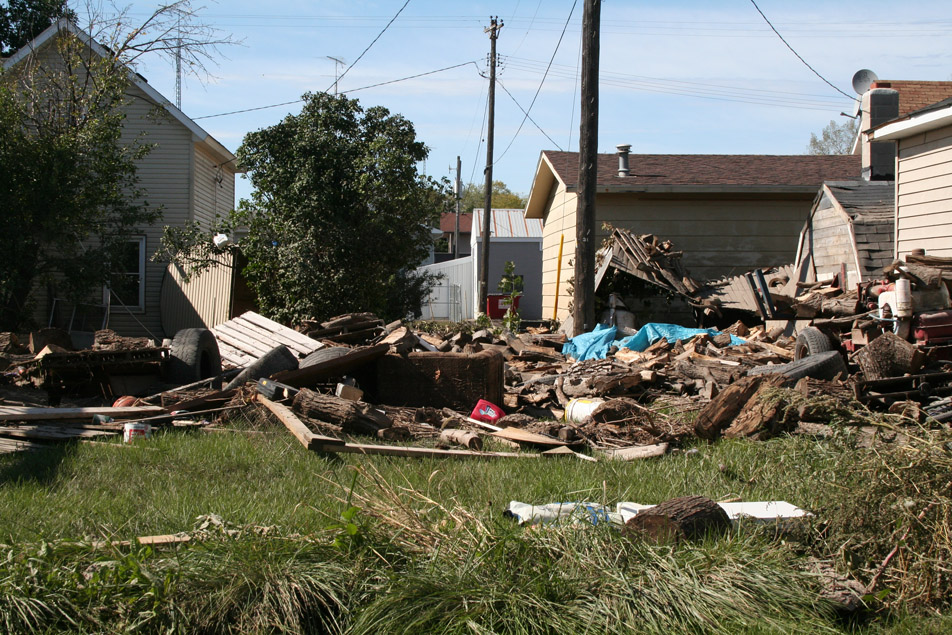Zumbro Falls residents allowed back in, wait for disaster declaration