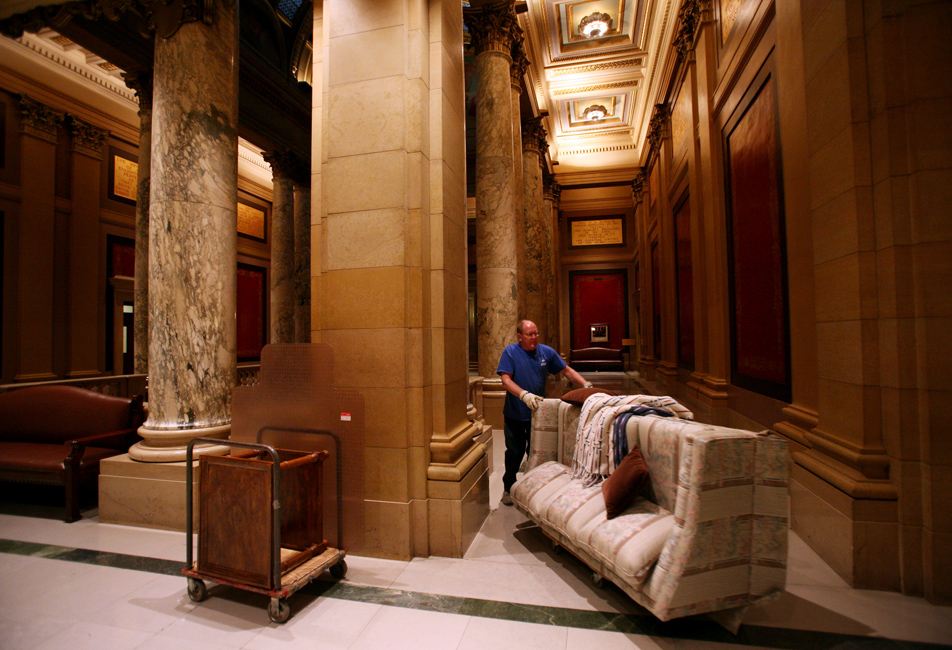 State Capitol moving