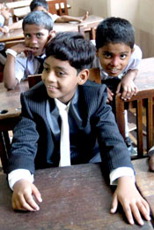 How world population affects economy thumbnail