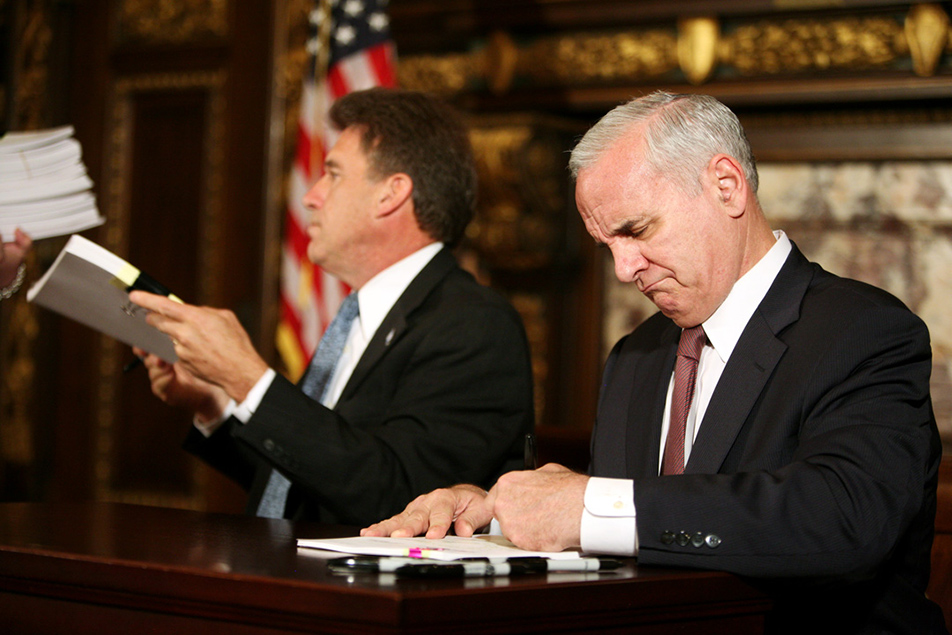 Signing budget