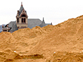 Silica sand