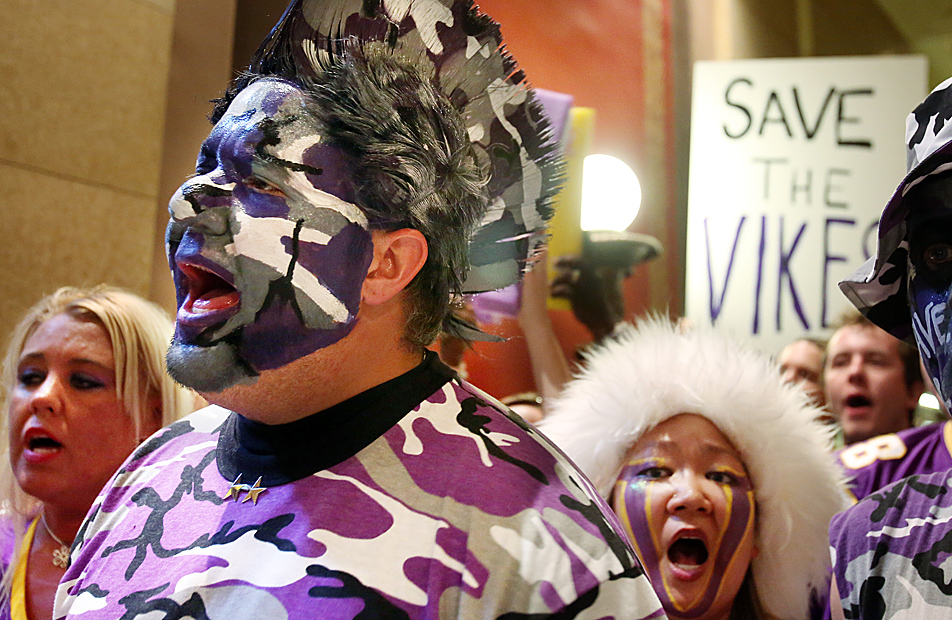Vikings fan Josh Lynch