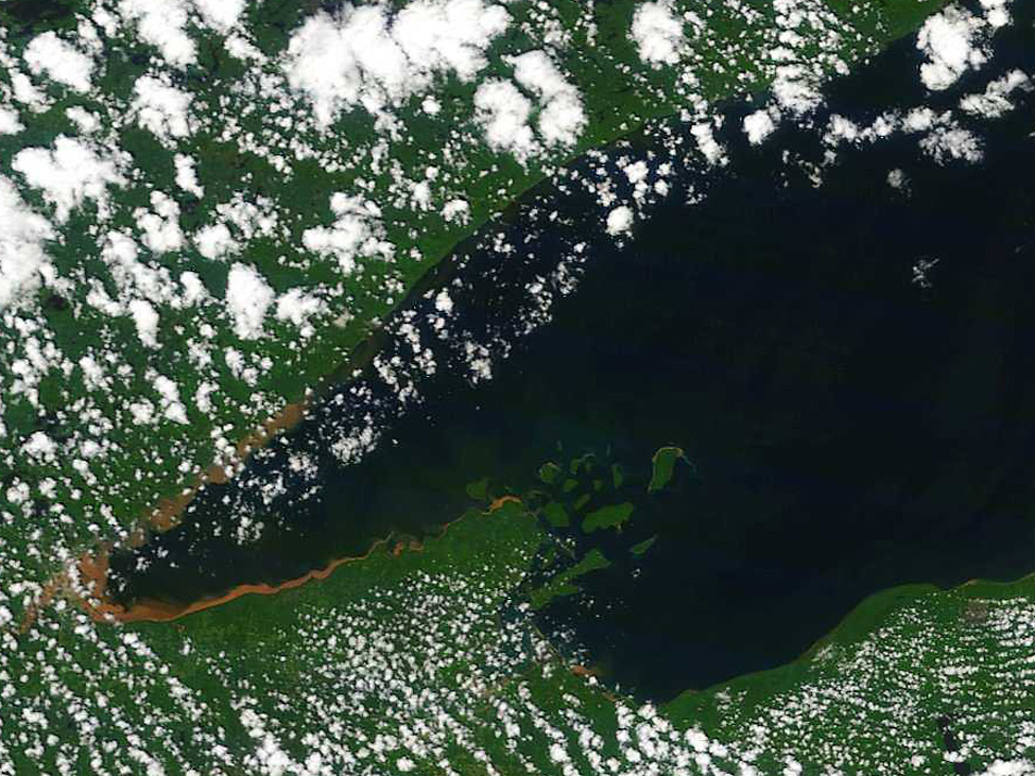 Lake Superior satellite image